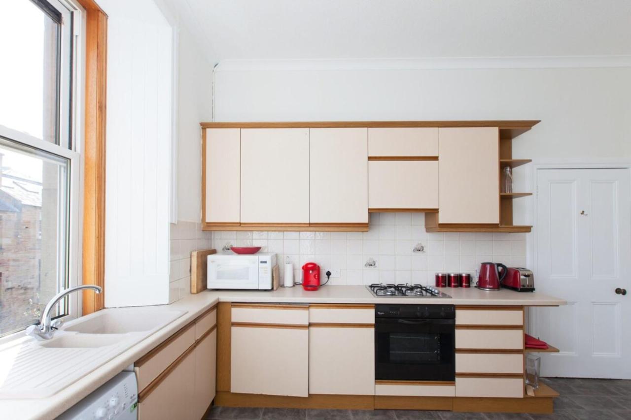 אדינבורו Spacious And Bright Polworth Flat מראה חיצוני תמונה